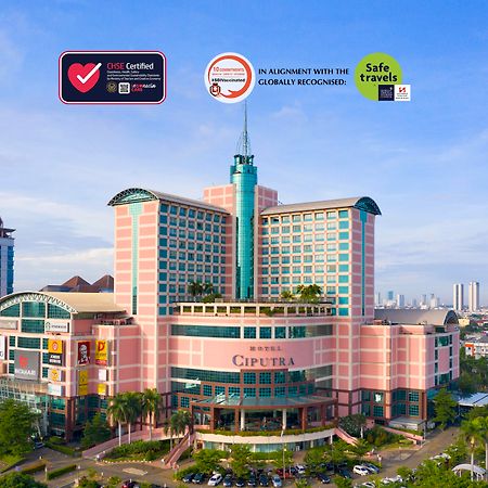 Hotel Ciputra Jakarta Managed By Swiss-Belhotel International Екстер'єр фото