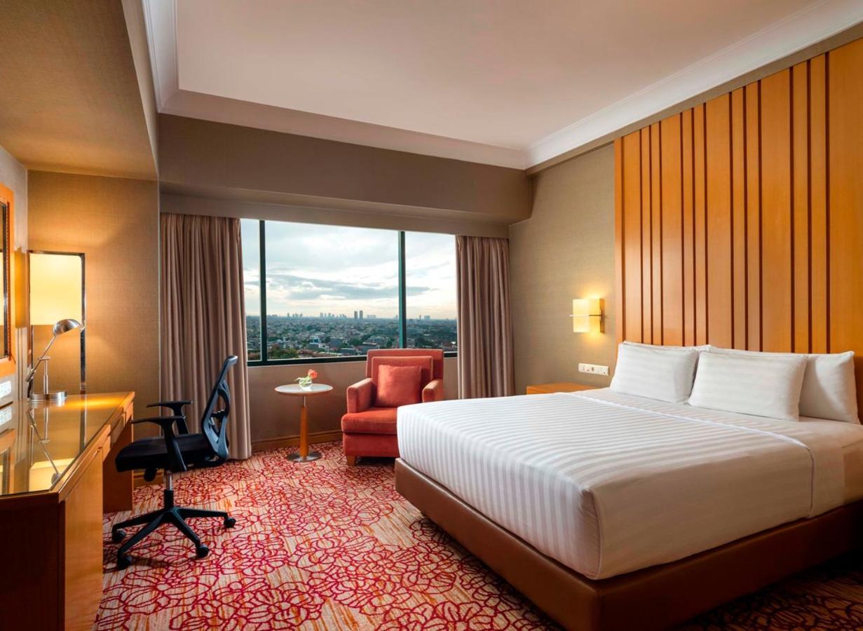 Hotel Ciputra Jakarta Managed By Swiss-Belhotel International Екстер'єр фото