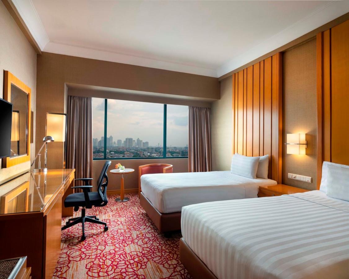 Hotel Ciputra Jakarta Managed By Swiss-Belhotel International Екстер'єр фото
