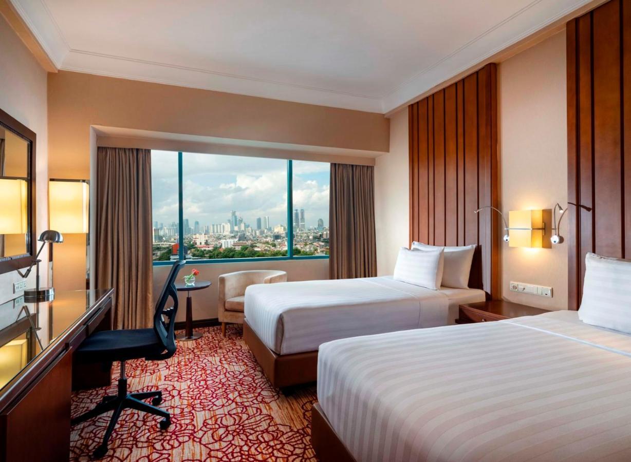 Hotel Ciputra Jakarta Managed By Swiss-Belhotel International Екстер'єр фото