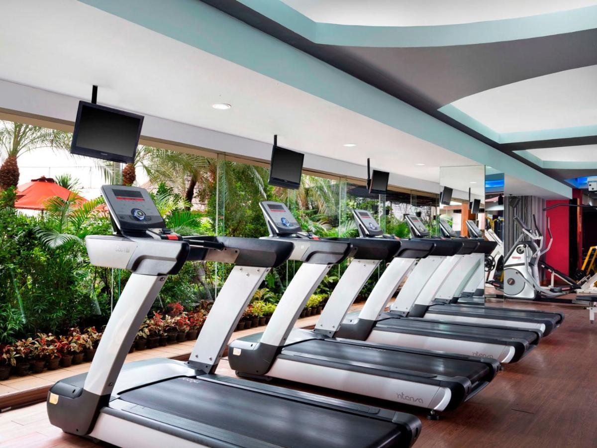 Hotel Ciputra Jakarta Managed By Swiss-Belhotel International Екстер'єр фото