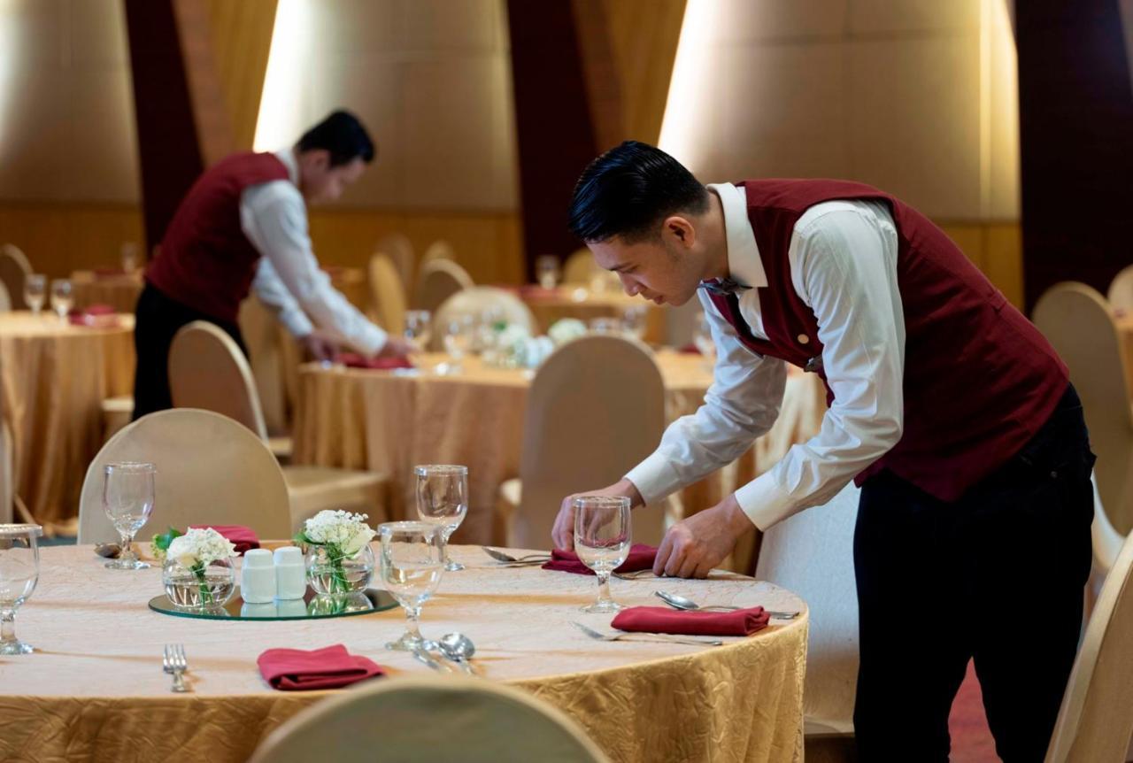 Hotel Ciputra Jakarta Managed By Swiss-Belhotel International Екстер'єр фото