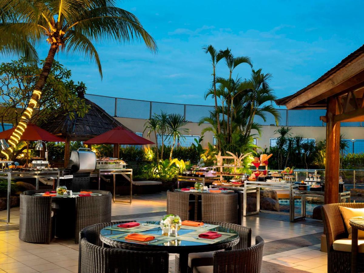 Hotel Ciputra Jakarta Managed By Swiss-Belhotel International Екстер'єр фото
