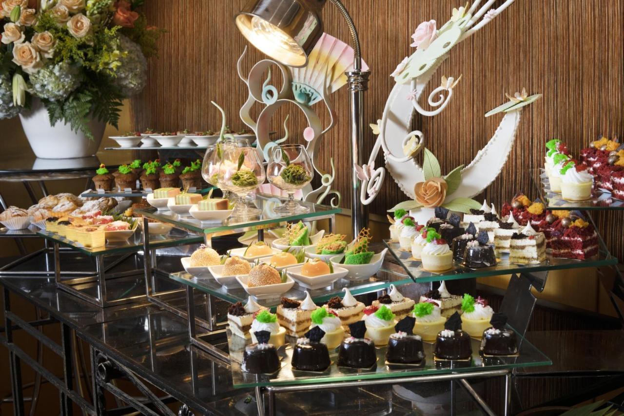 Hotel Ciputra Jakarta Managed By Swiss-Belhotel International Екстер'єр фото