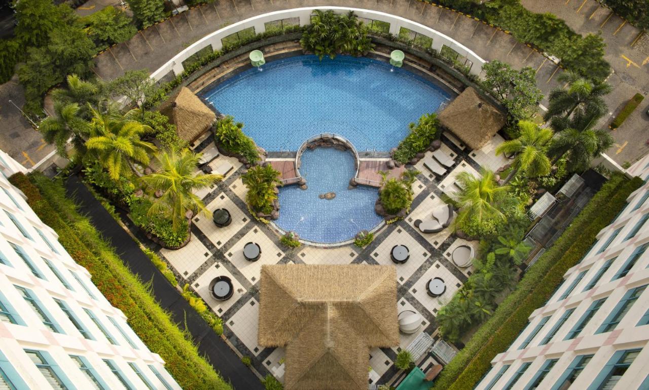 Hotel Ciputra Jakarta Managed By Swiss-Belhotel International Екстер'єр фото