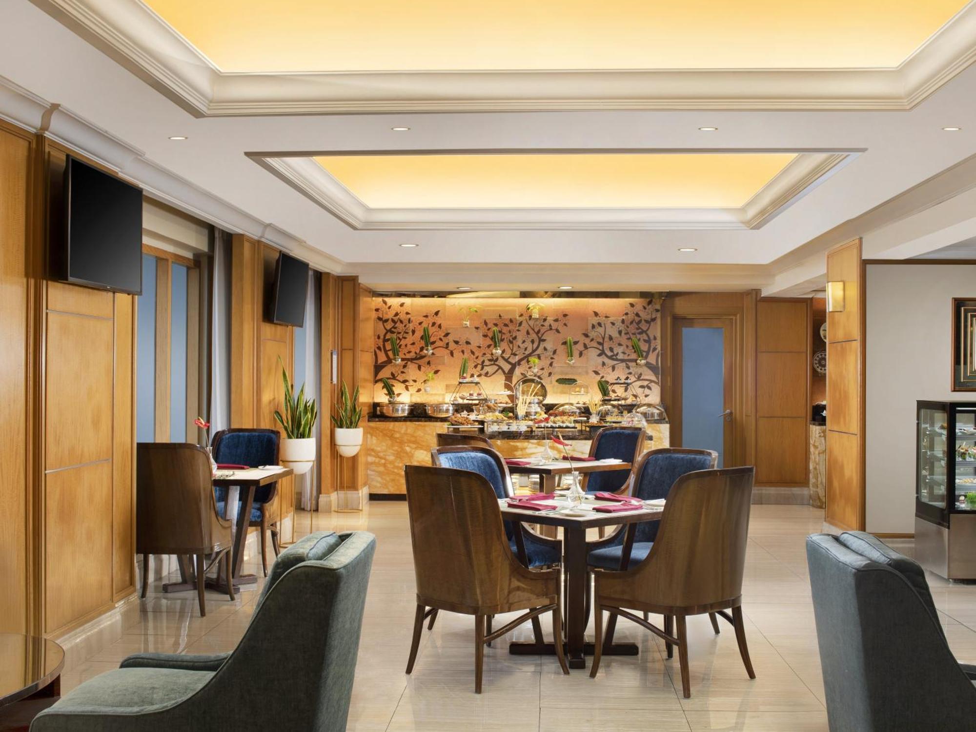 Hotel Ciputra Jakarta Managed By Swiss-Belhotel International Екстер'єр фото